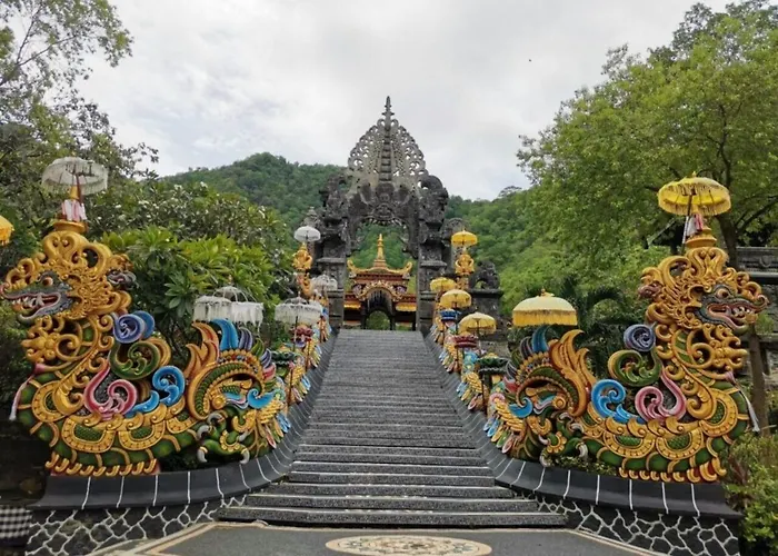 Maha Nusa Menjangan 3* Banyuwedang